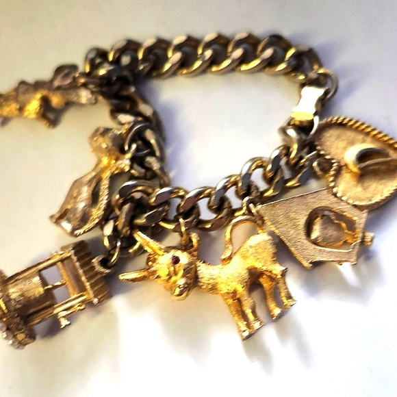 RARE Vtg HOBCO House of Borvani 6 Charm Bracelet - Picture 5 of 5